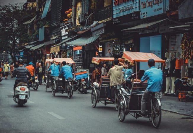 Imperial China & Vietnam + Yangtze River Cruise 18 Days Tour