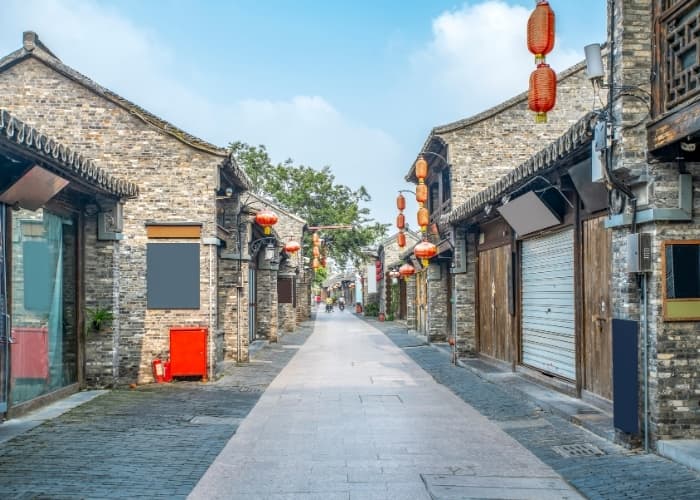 Dongguan Street Daytime