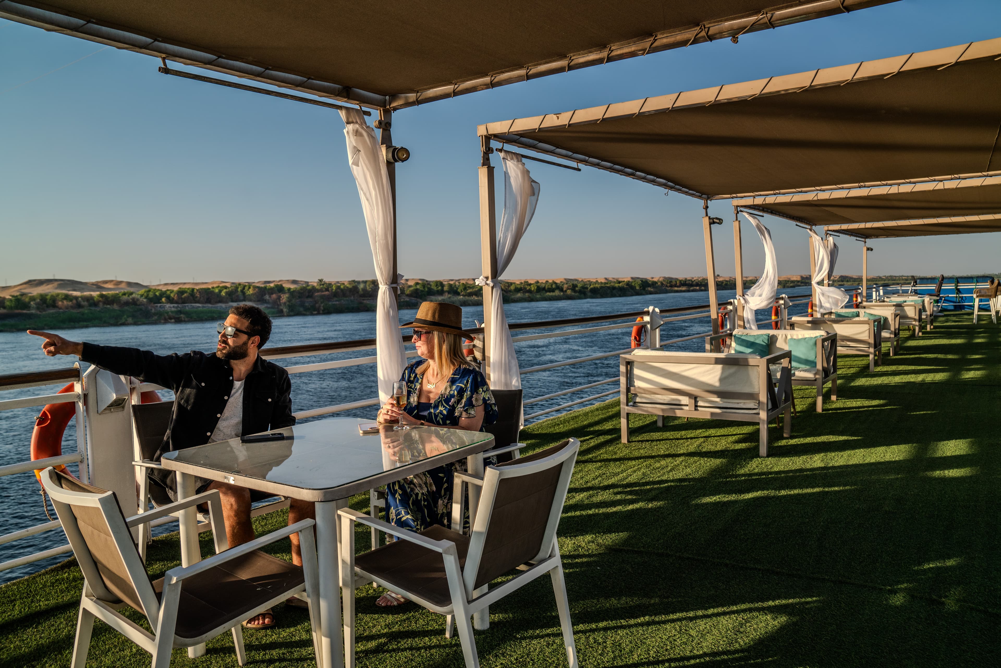 Ivory Sun Deck Bar (2)