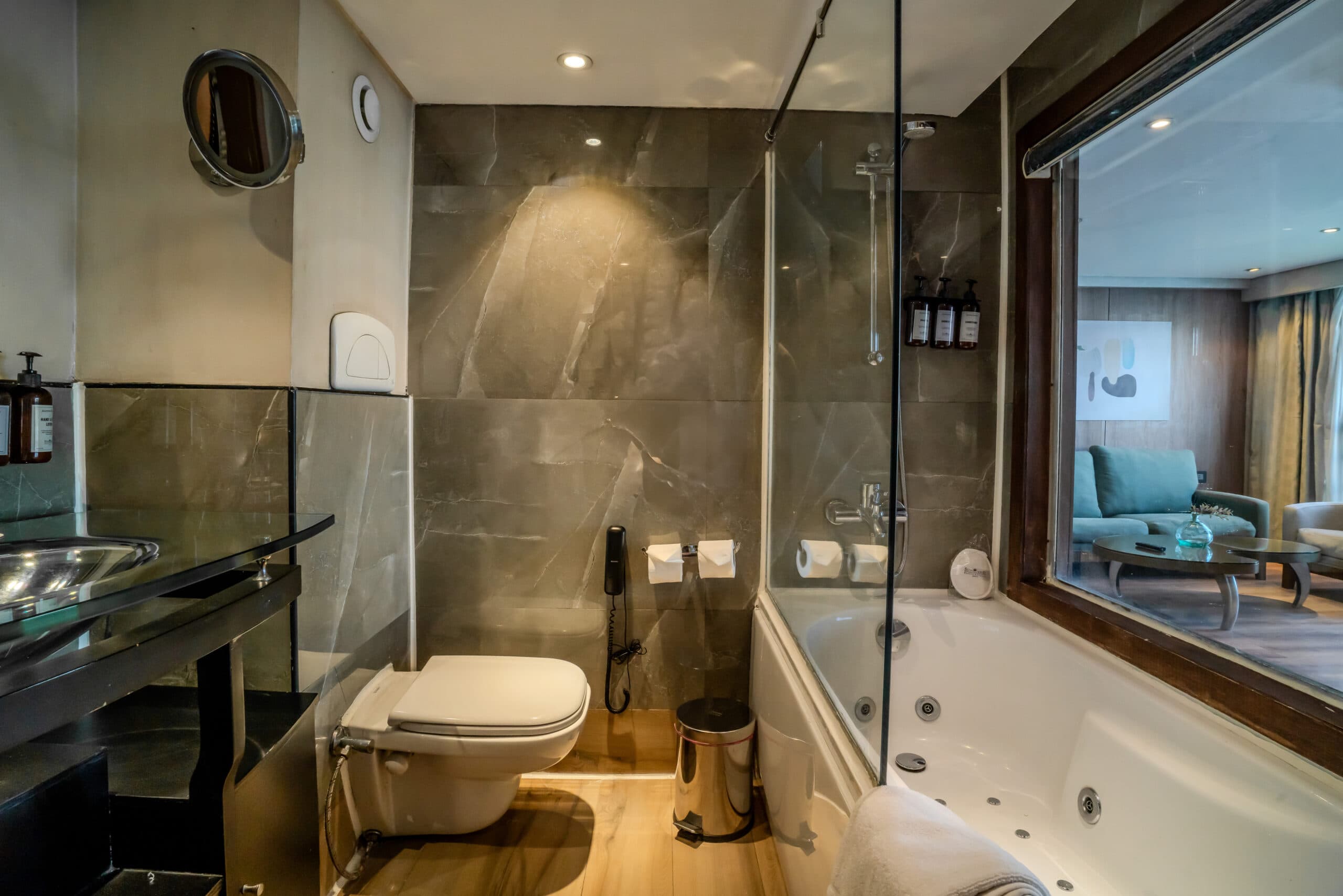 Royal Suite - Bathroom