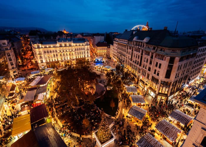 budapest christmas market nighttime
