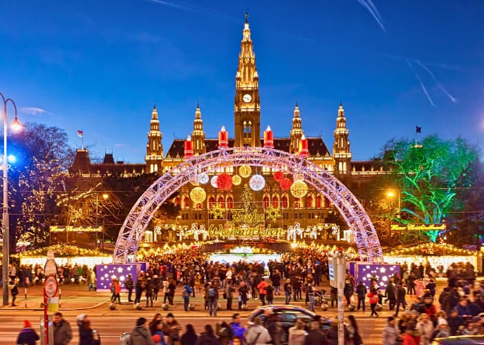 vienna christmas markets lights
